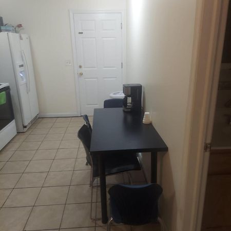 Crystal Room 1 Guest House Near 12Mins To Ewr Airport / Prudential / Njit / Penn Station Newark Buitenkant foto