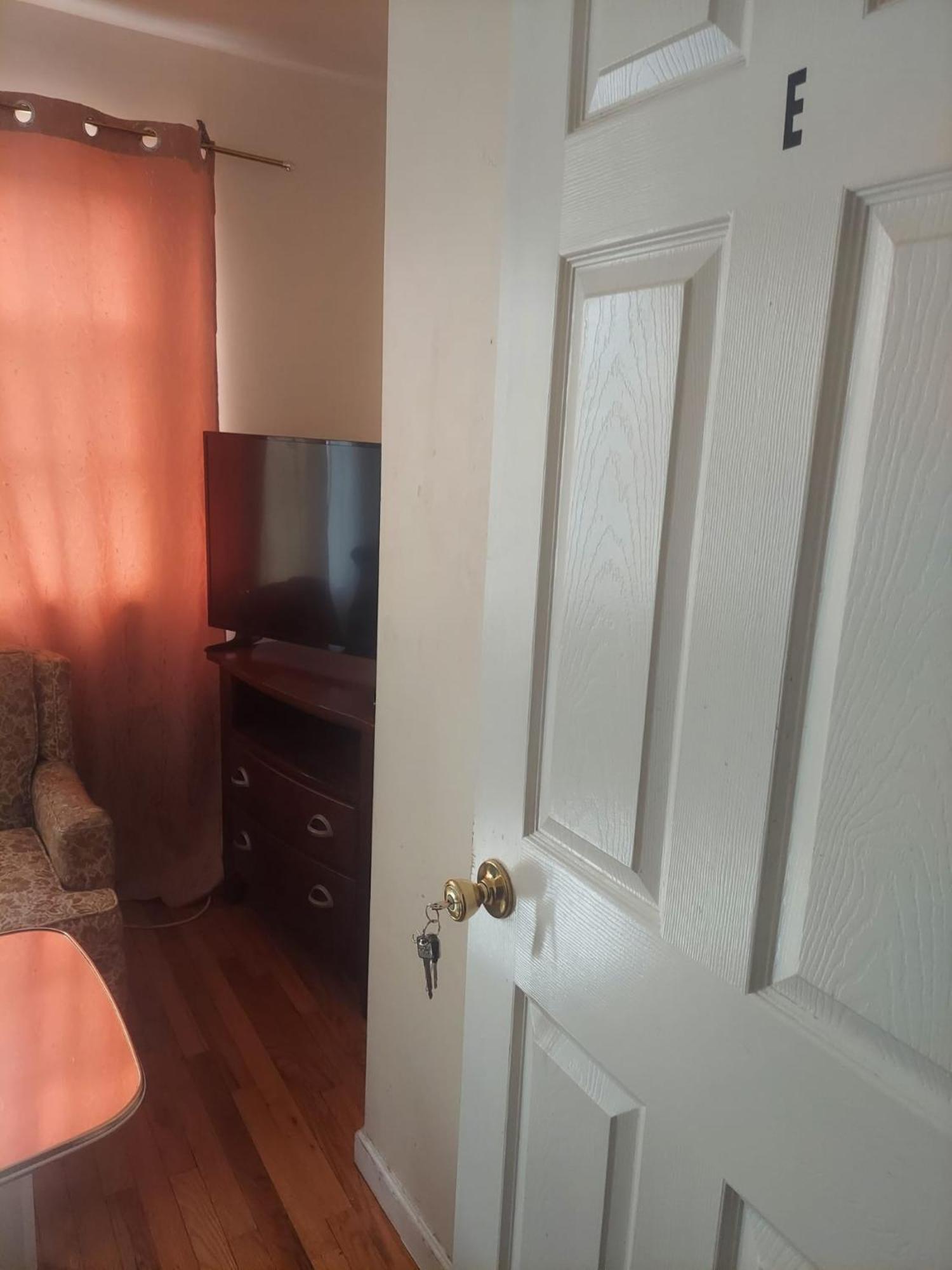 Crystal Room 1 Guest House Near 12Mins To Ewr Airport / Prudential / Njit / Penn Station Newark Buitenkant foto