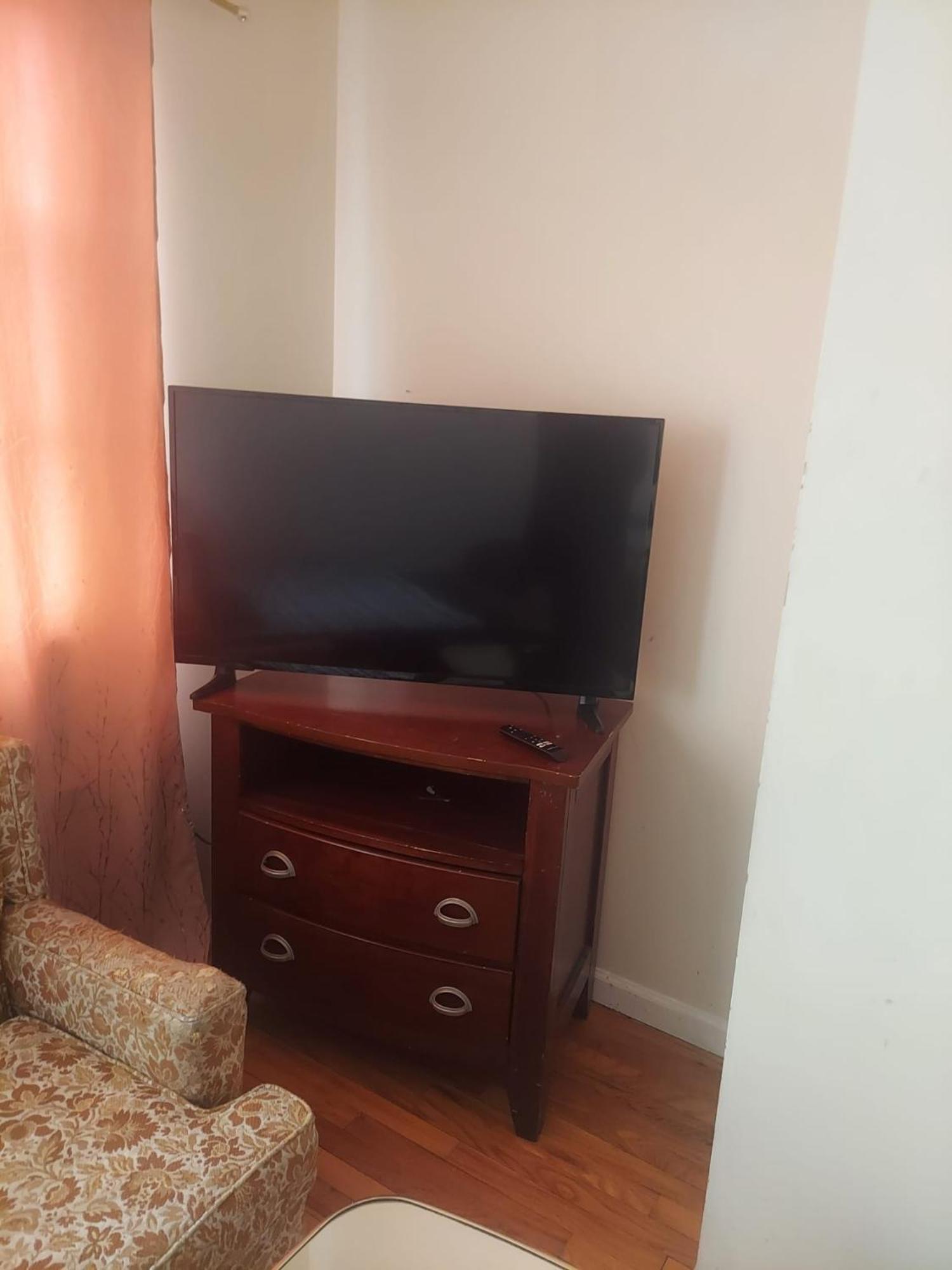 Crystal Room 1 Guest House Near 12Mins To Ewr Airport / Prudential / Njit / Penn Station Newark Buitenkant foto