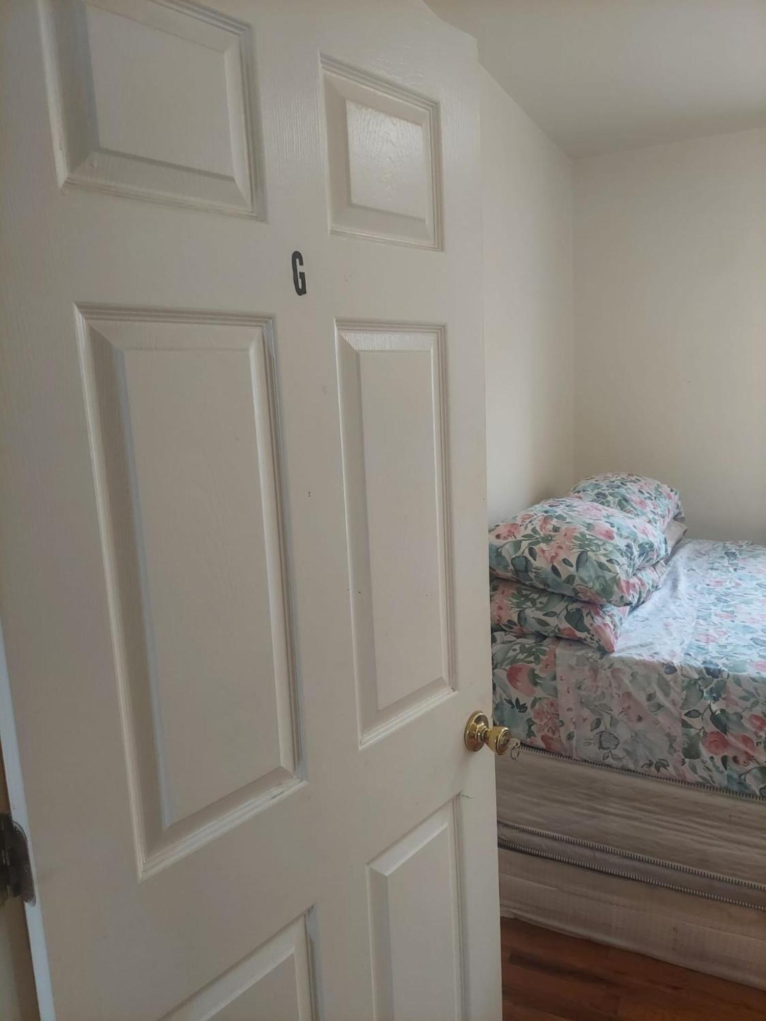 Crystal Room 1 Guest House Near 12Mins To Ewr Airport / Prudential / Njit / Penn Station Newark Buitenkant foto