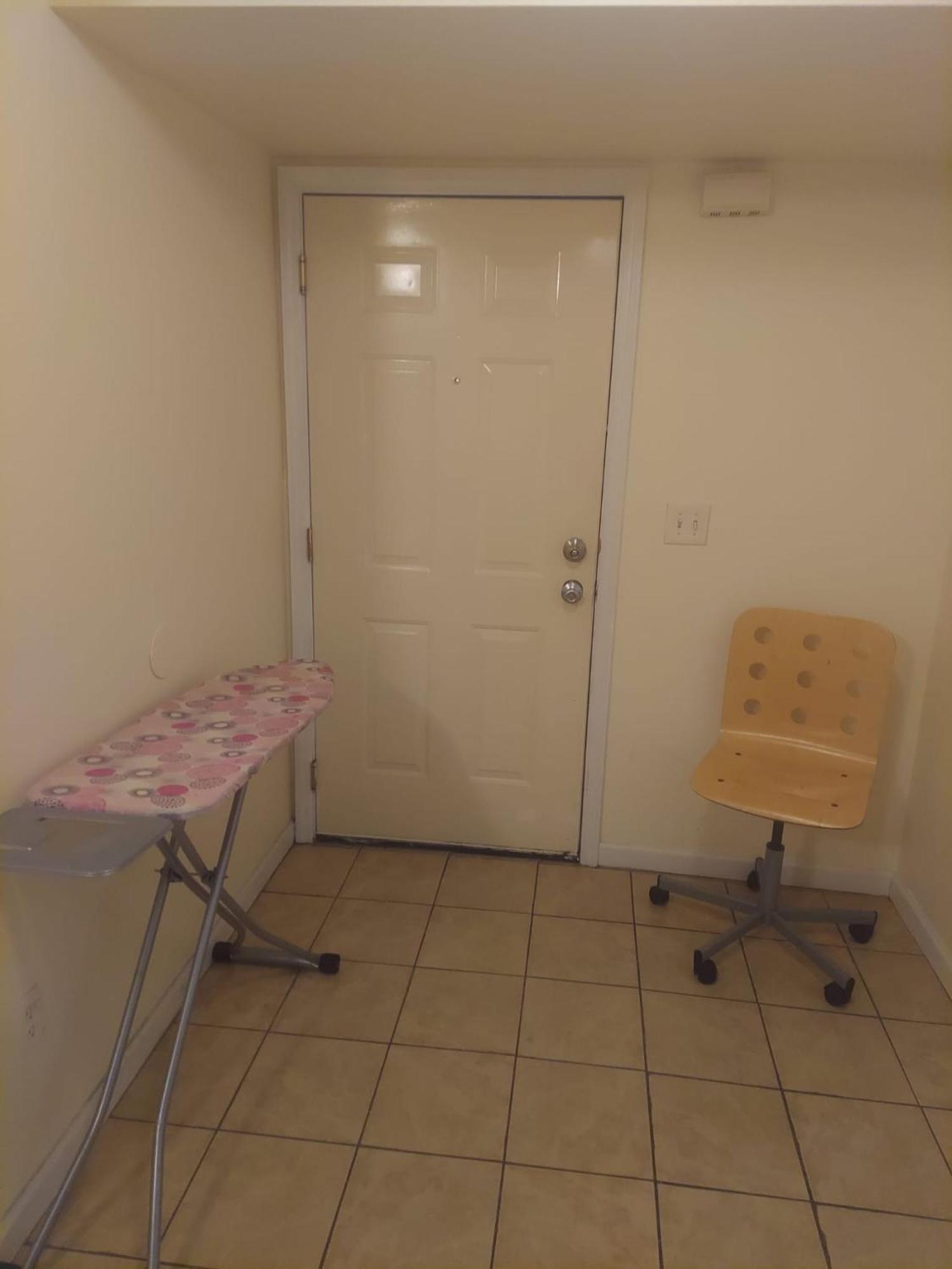 Crystal Room 1 Guest House Near 12Mins To Ewr Airport / Prudential / Njit / Penn Station Newark Buitenkant foto