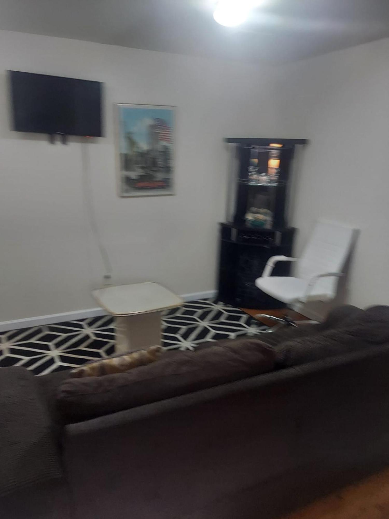 Crystal Room 1 Guest House Near 12Mins To Ewr Airport / Prudential / Njit / Penn Station Newark Buitenkant foto