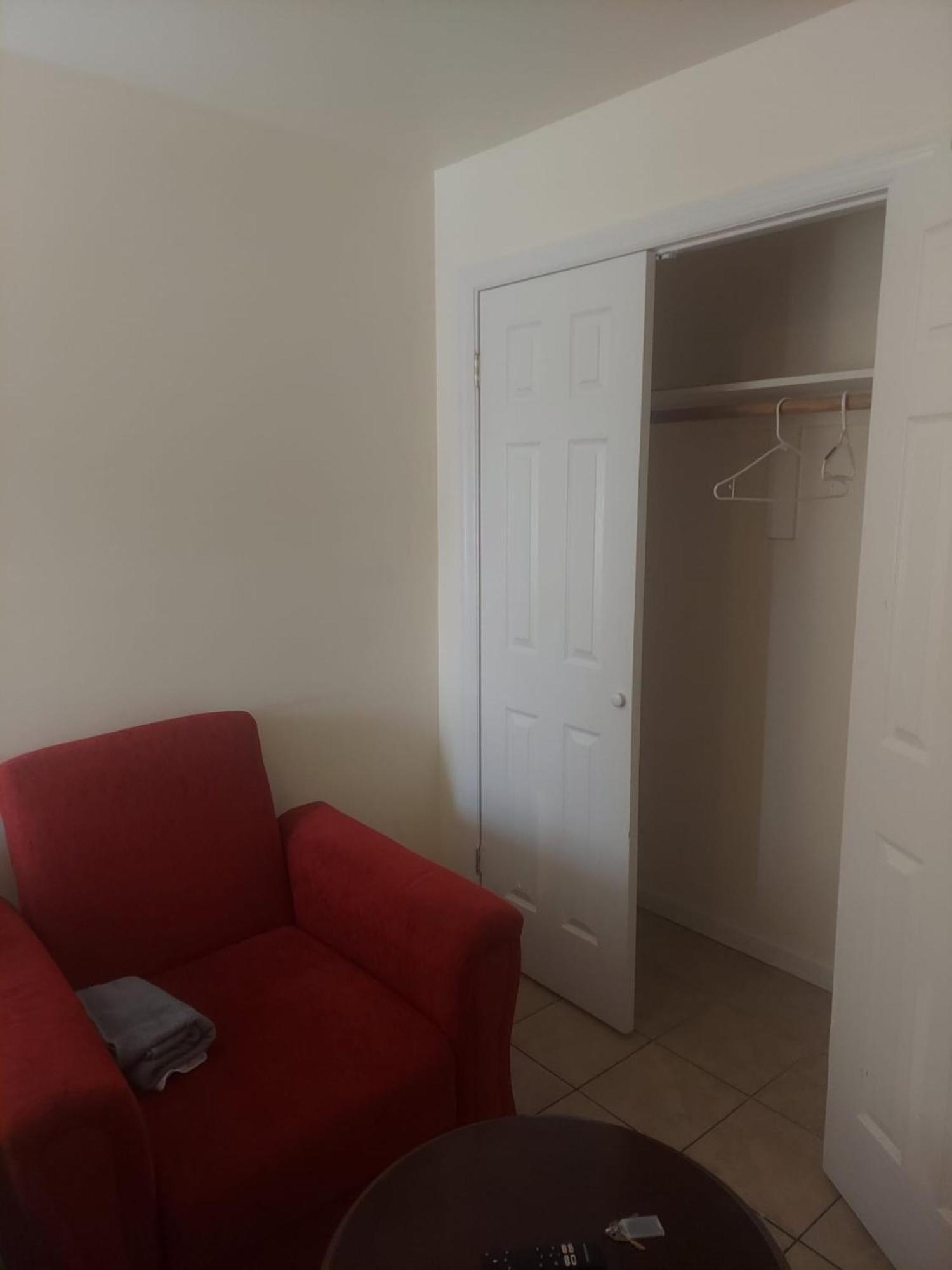 Crystal Room 1 Guest House Near 12Mins To Ewr Airport / Prudential / Njit / Penn Station Newark Buitenkant foto