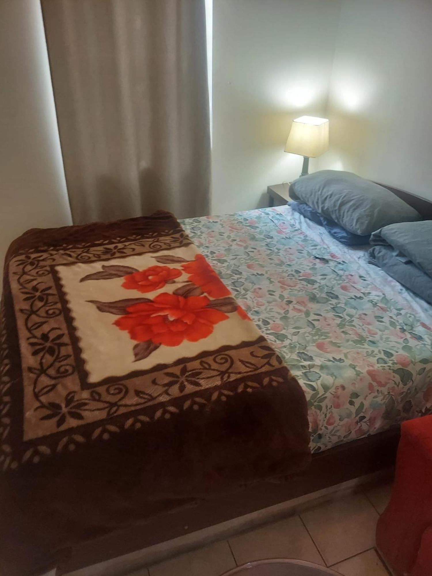 Crystal Room 1 Guest House Near 12Mins To Ewr Airport / Prudential / Njit / Penn Station Newark Buitenkant foto